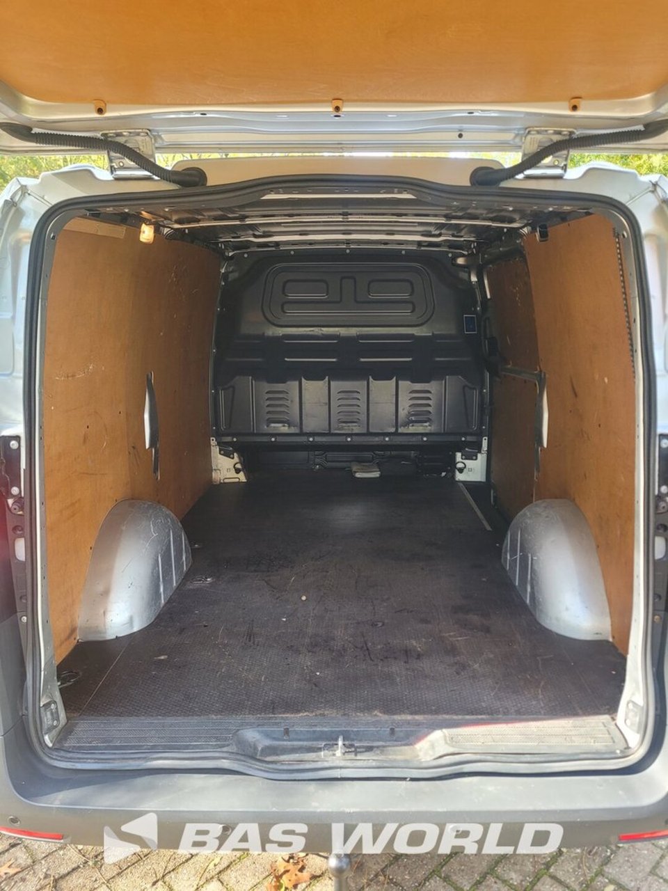 Mercedes Vito 114 Closed Van Cruise Control Airco Parking Sensors – foto 9 – kavel bij BAS World Auctions, Amsterdam