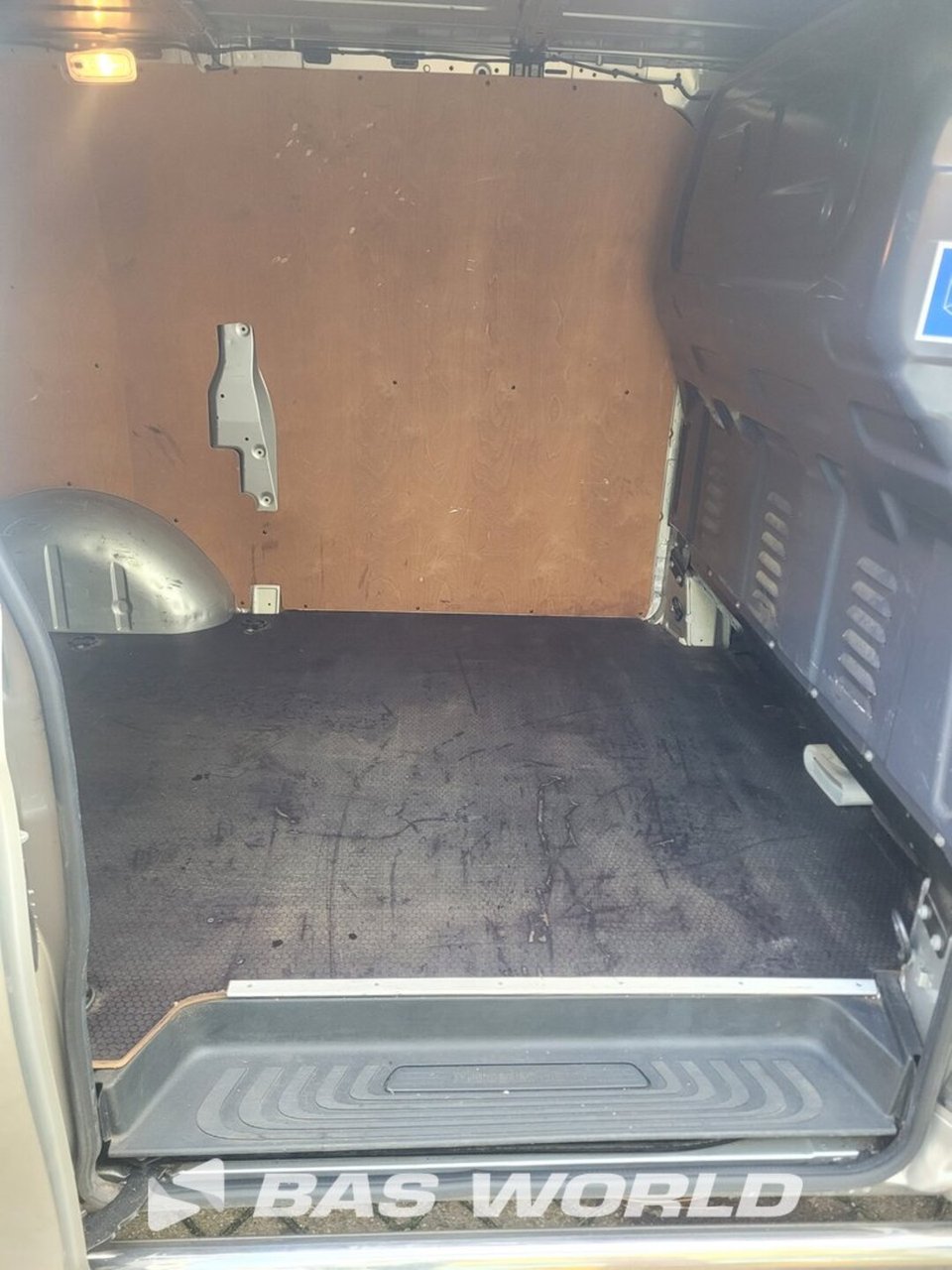 Mercedes Vito 114 Closed Van Cruise Control Airco Parking Sensors – foto 10 – kavel bij BAS World Auctions, Amsterdam