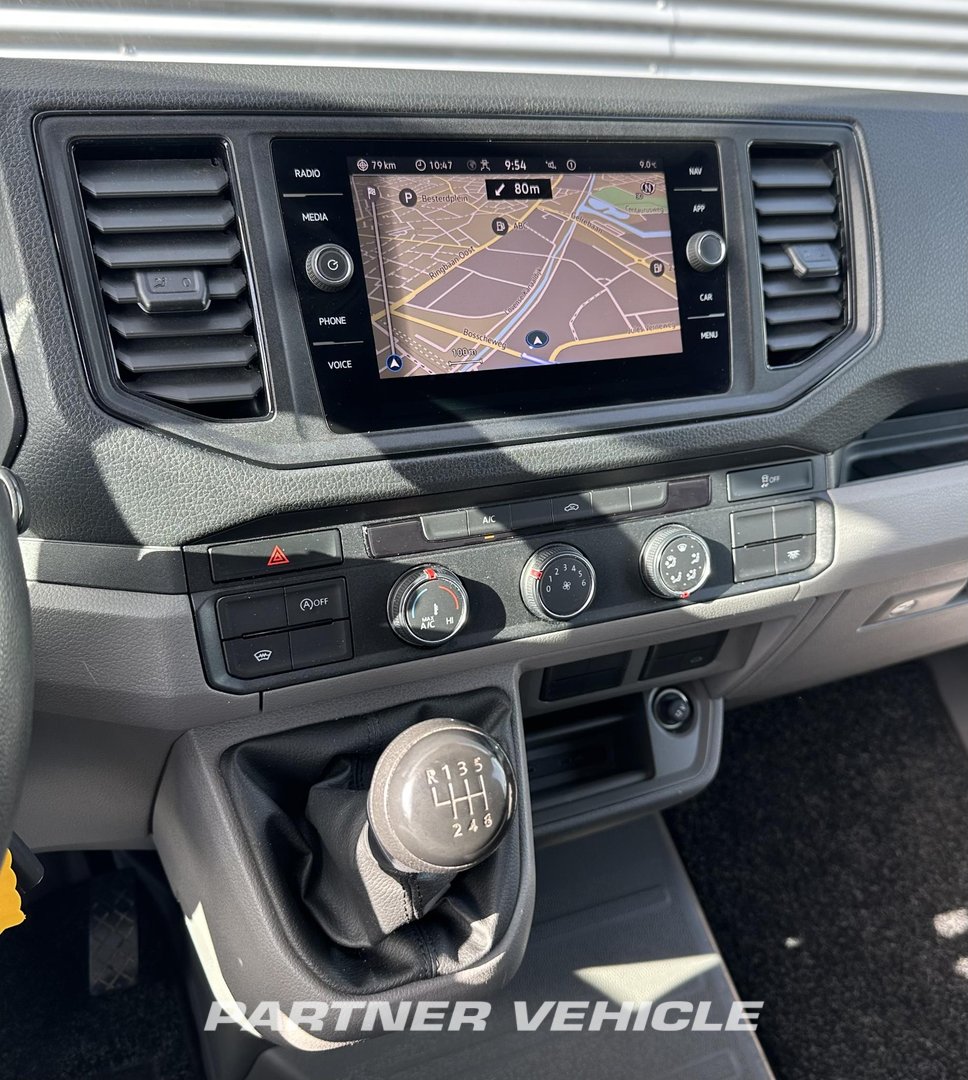 frontLeft : Volkswagen Crafter 177pk Containere pentru