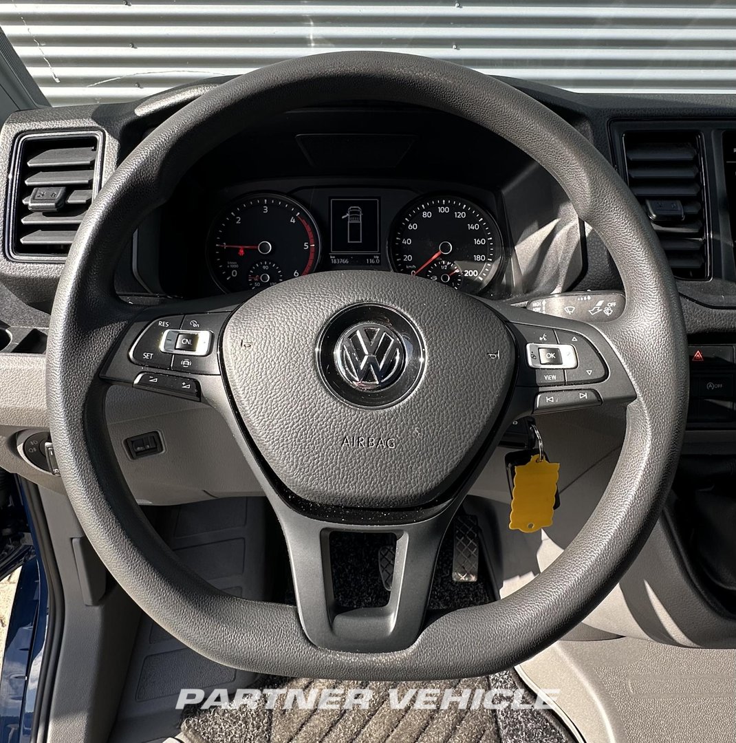 frontLeft : Volkswagen Crafter 177pk Containere pentru