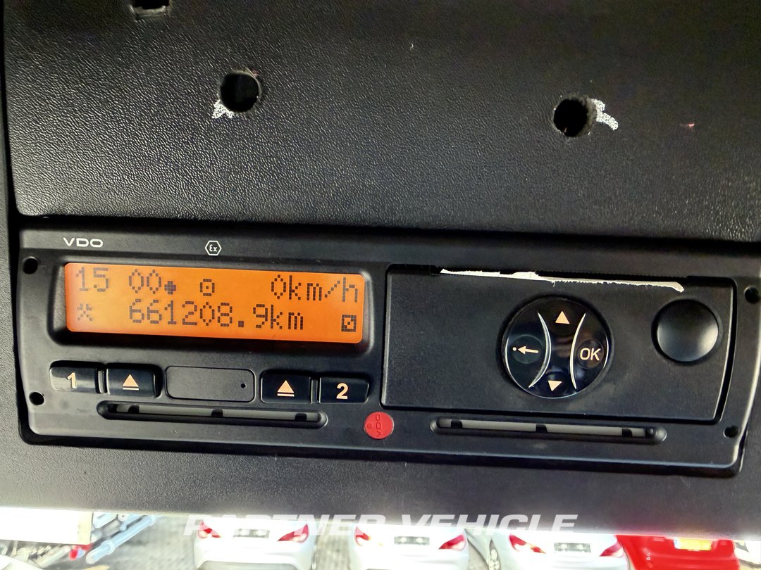 frontLeft : Mercedes Actros 1843 Cap tractor