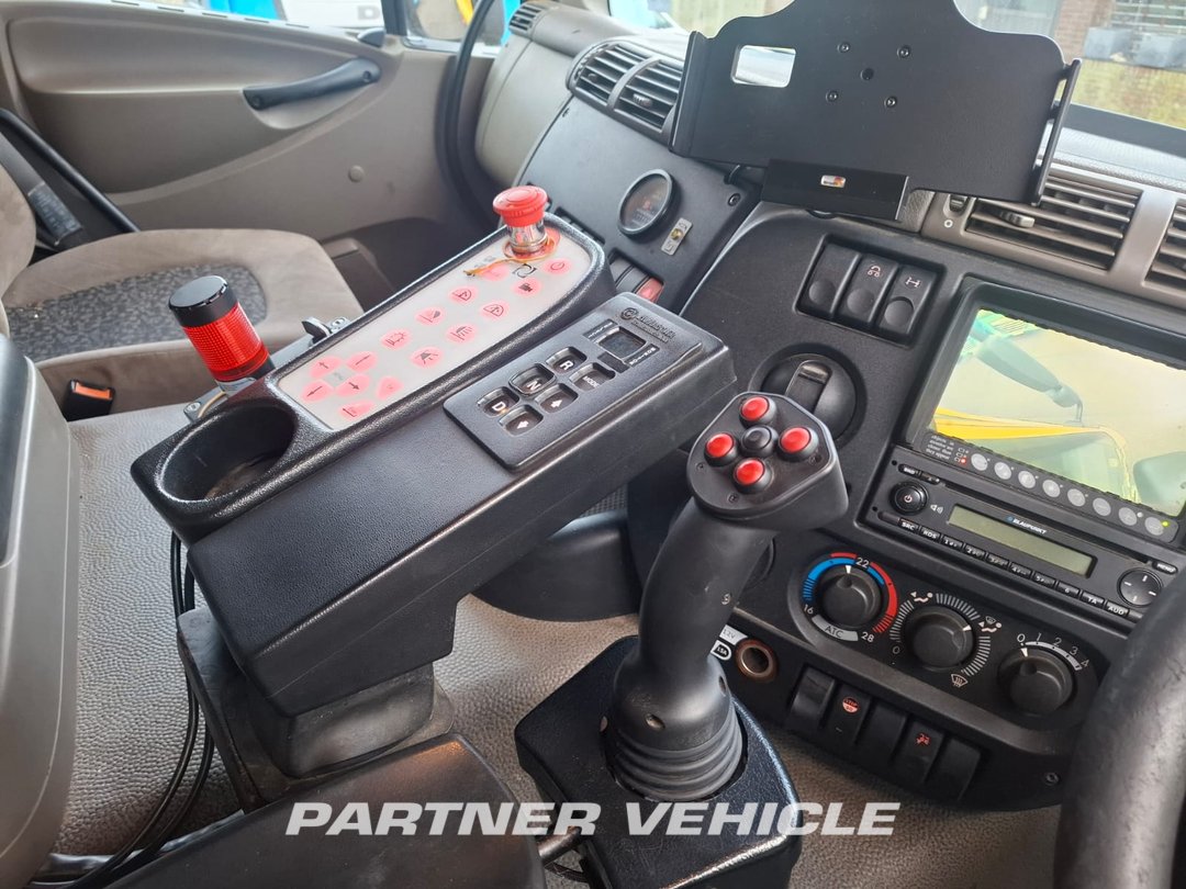 frontLeft : DAF CF75.250 Боклукчийски камион