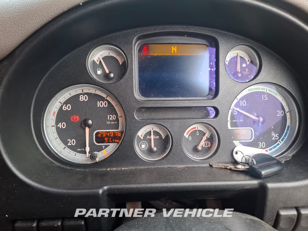 frontLeft : DAF CF75.250 Боклукчийски камион