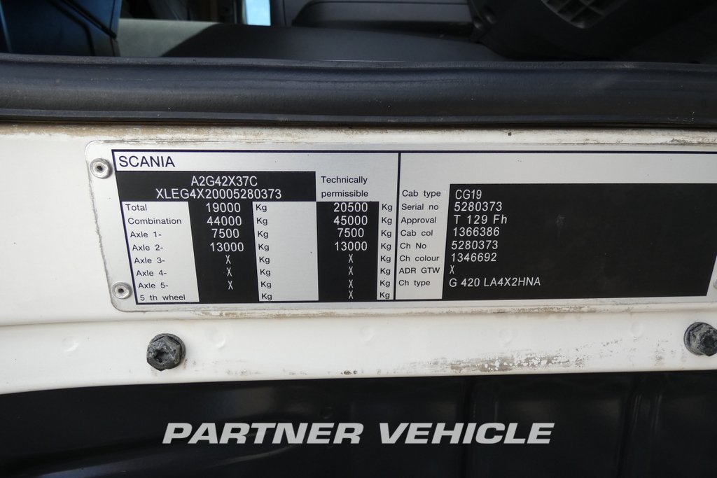 frontLeft : Scania G420 Trekkvogn