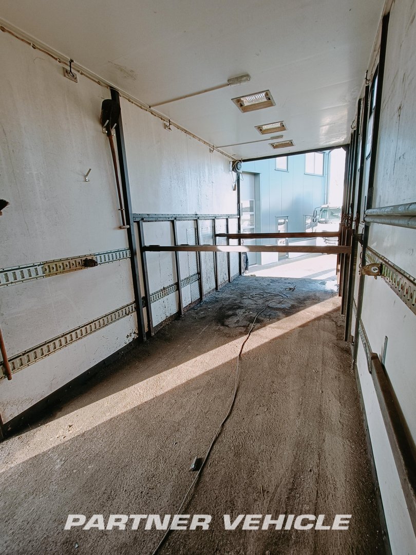 frontLeft : Floor  Kvægtransport