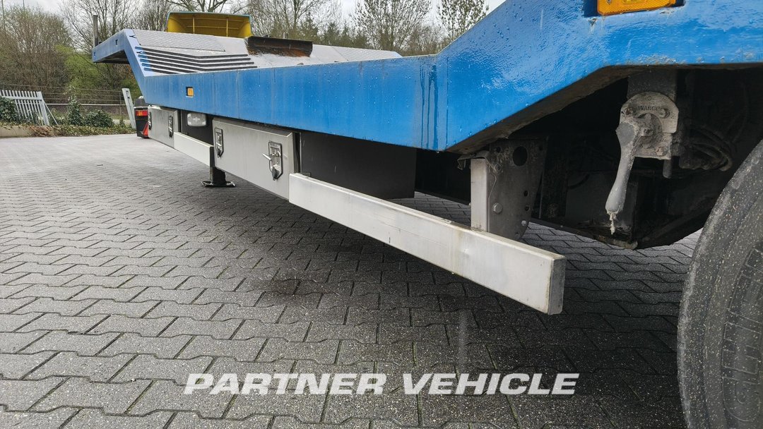 frontLeft : Jumbo  Semi Deeploader Semi Trailer