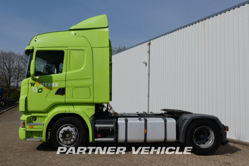 frontLeft : Scania R340 tegljač