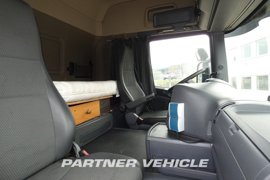 frontLeft : Scania G410 Tractor Unit