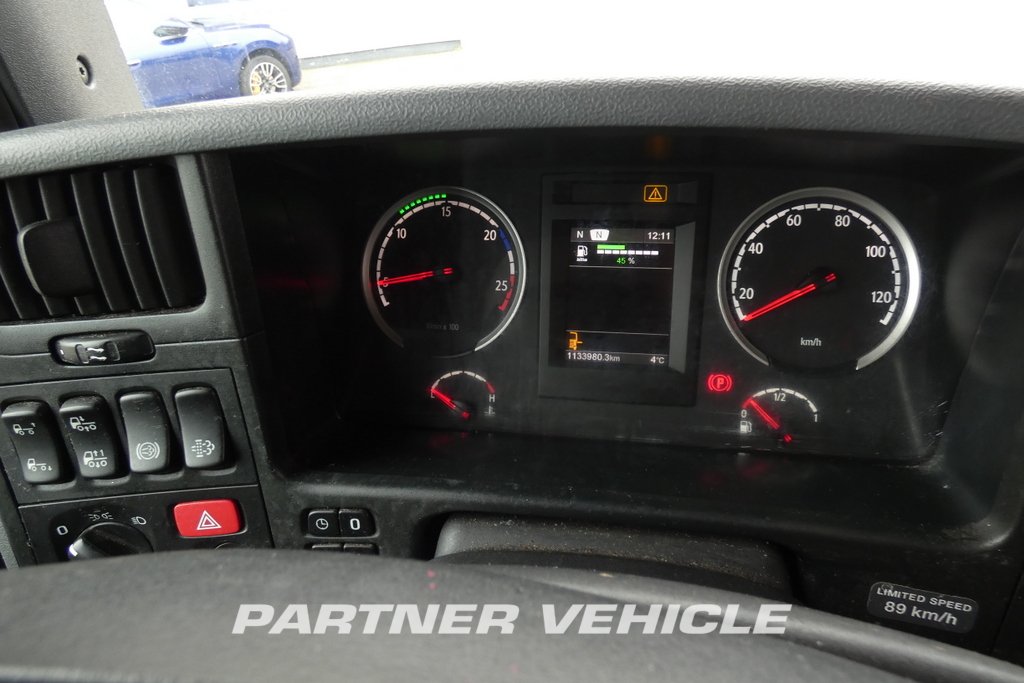 frontLeft : Scania G410 Tractor Unit