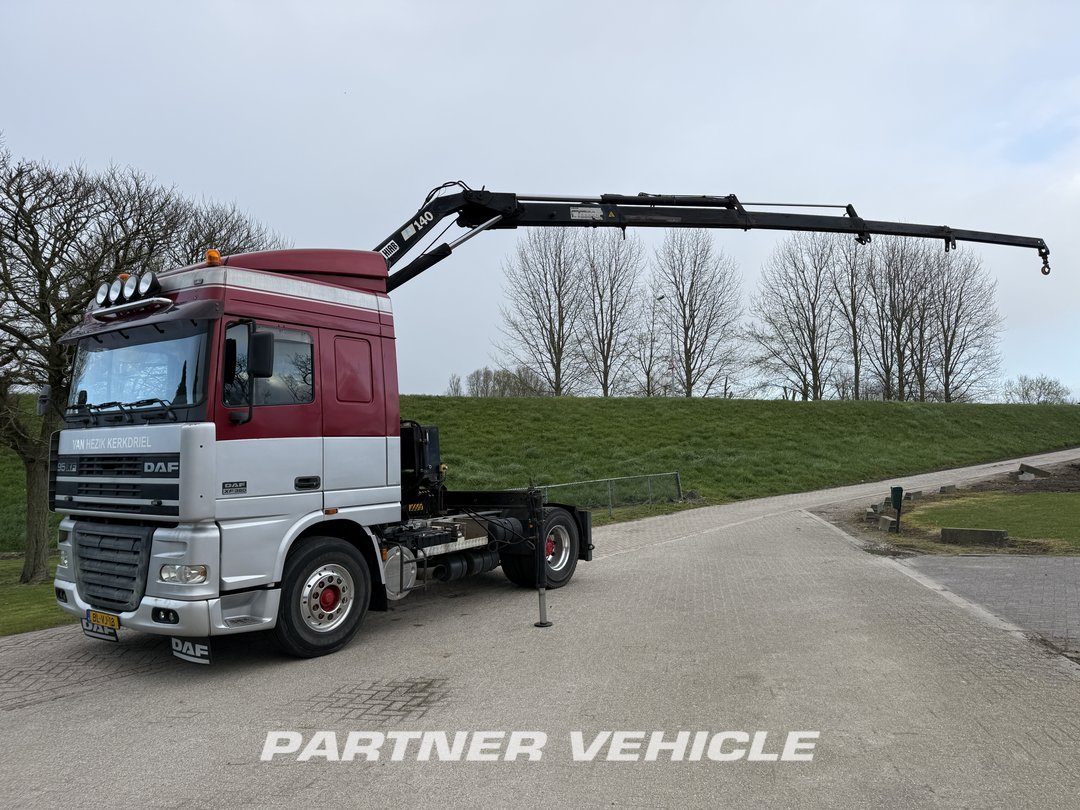frontLeft : DAF XF95.380 Trækker