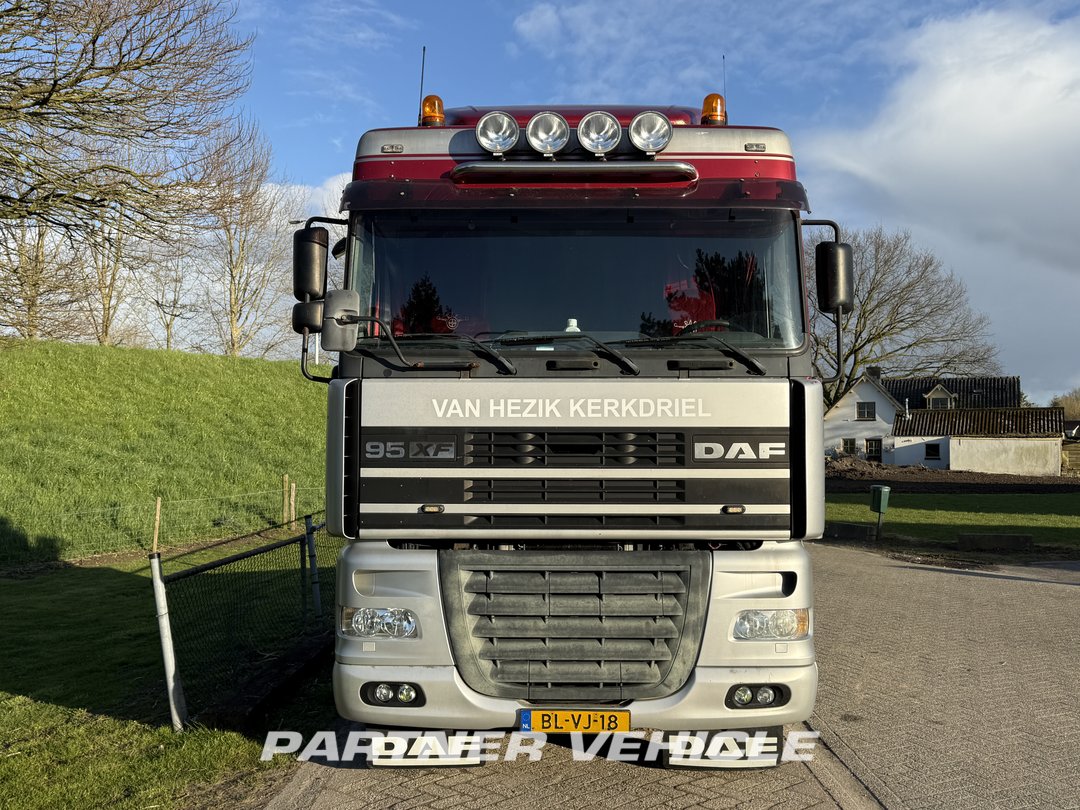 frontLeft : DAF XF95.380 Trækker