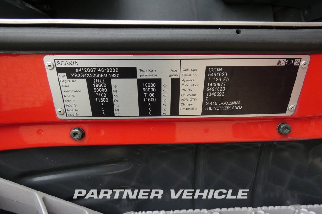 frontLeft : Scania G410 Тягач