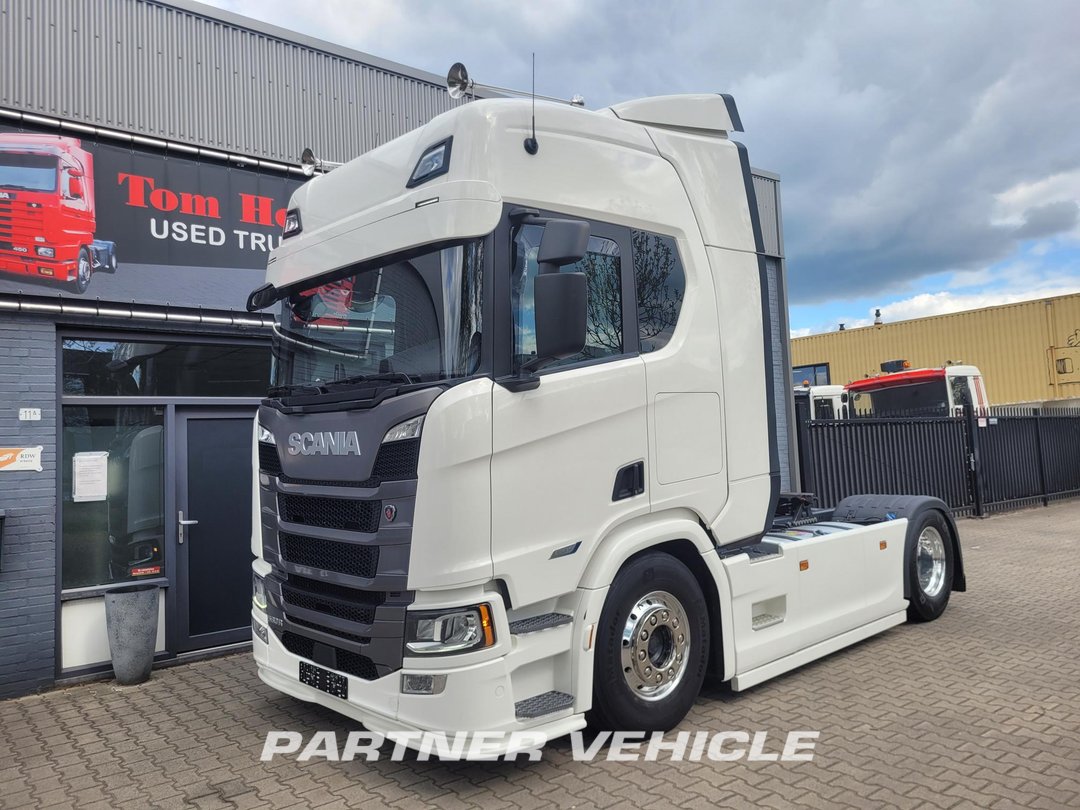 frontLeft : Scania R560 Trækker