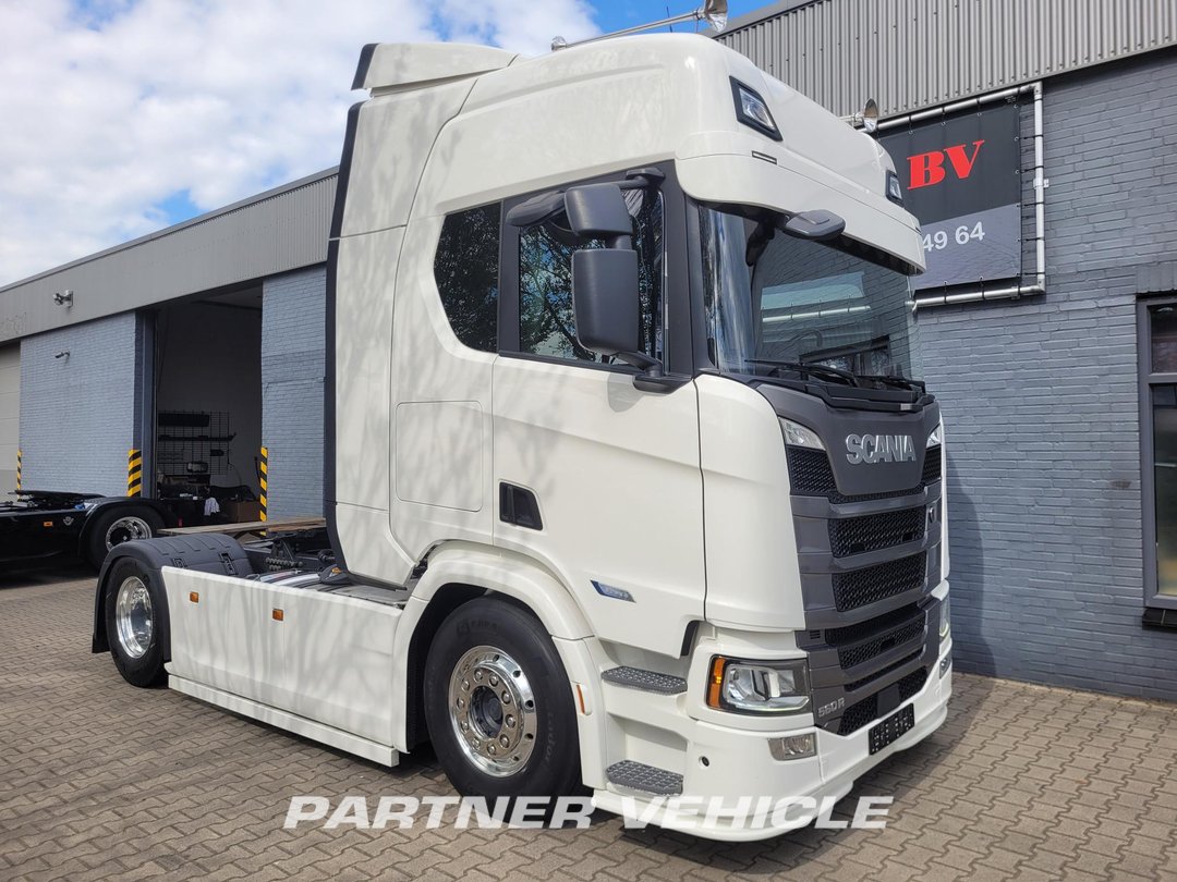 frontLeft : Scania R560 Trækker