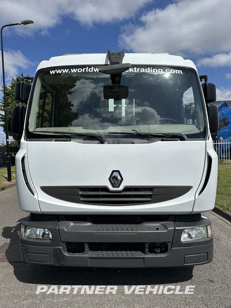 frontLeft : Renault Midlum 220 Roska-auto