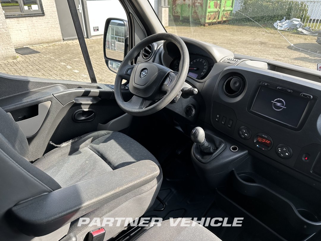 frontLeft : Opel Movano 140PK Kastenwagen