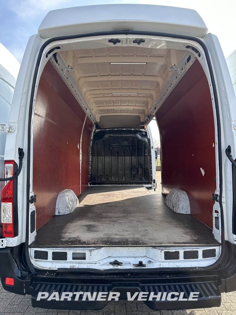 frontLeft : Opel Movano 140PK Kastenwagen