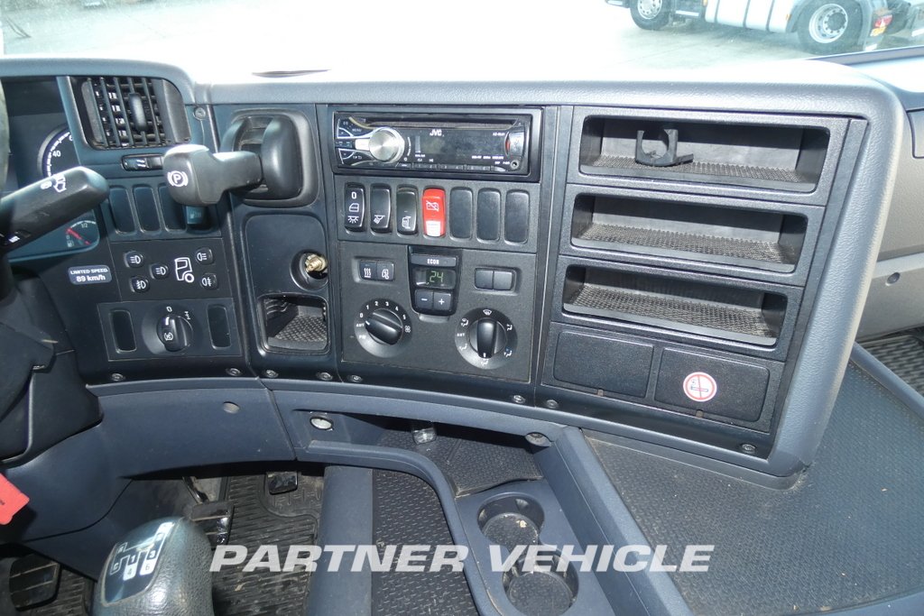 frontLeft : Scania G440 Trekkvogn