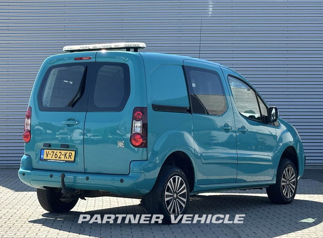 frontLeft : Peugeot  Minibussar skåpbilar