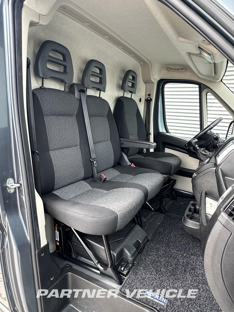 frontLeft : Fiat Ducato 120PK Suljettu pakettiauto
