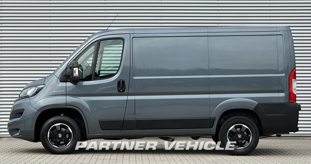 frontLeft : Fiat Ducato 120PK Suljettu pakettiauto