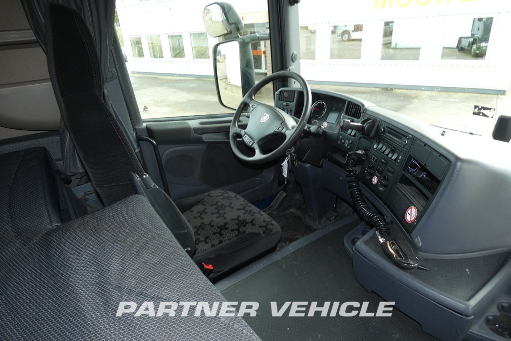 frontLeft : Scania G320 Trekkvogn