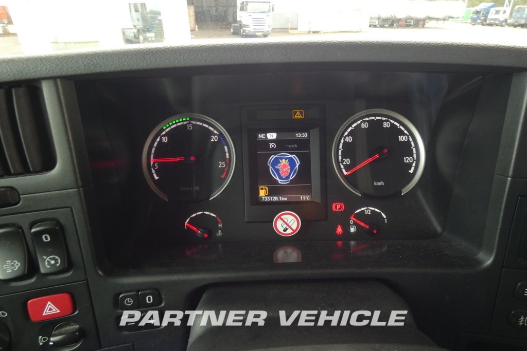 frontLeft : Scania G320 Trekkvogn