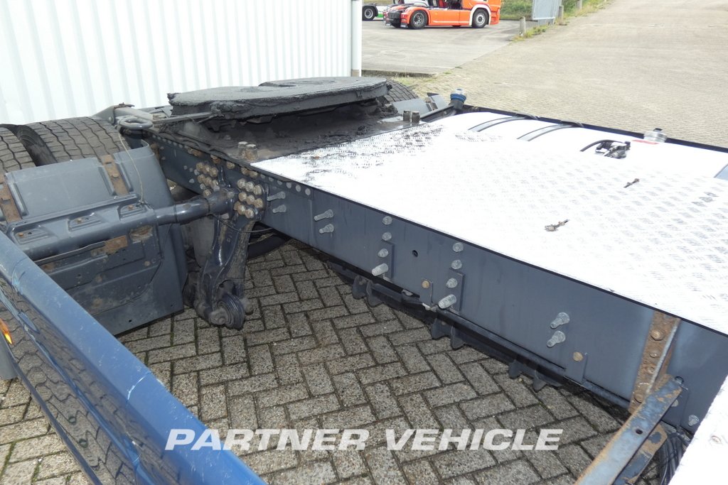 frontLeft : Scania G320 Trekkvogn