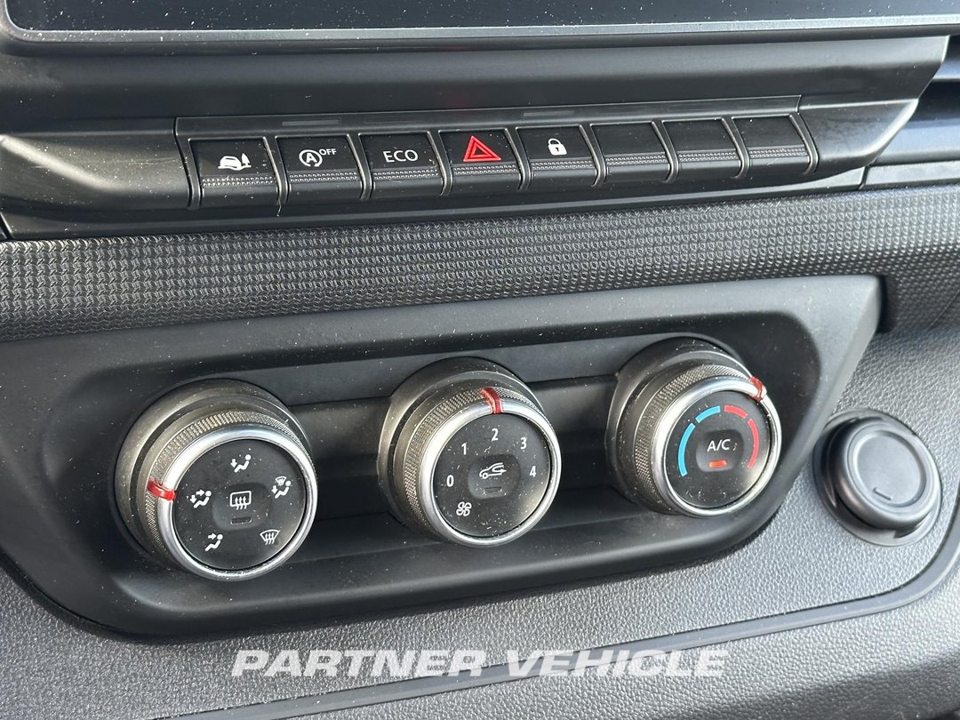 frontLeft : Renault Trafic 130pk Fourgon utilitaire