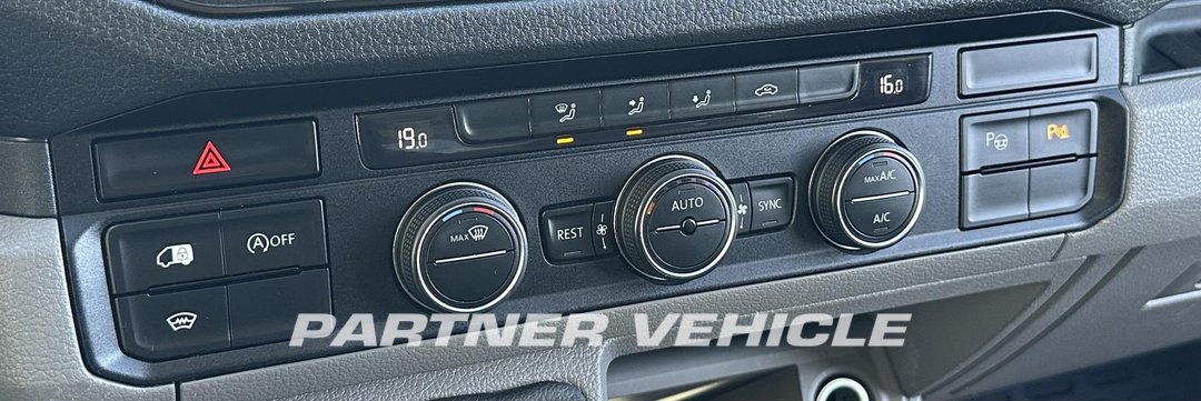 frontLeft : Volkswagen Crafter 140pk Kastenwagen