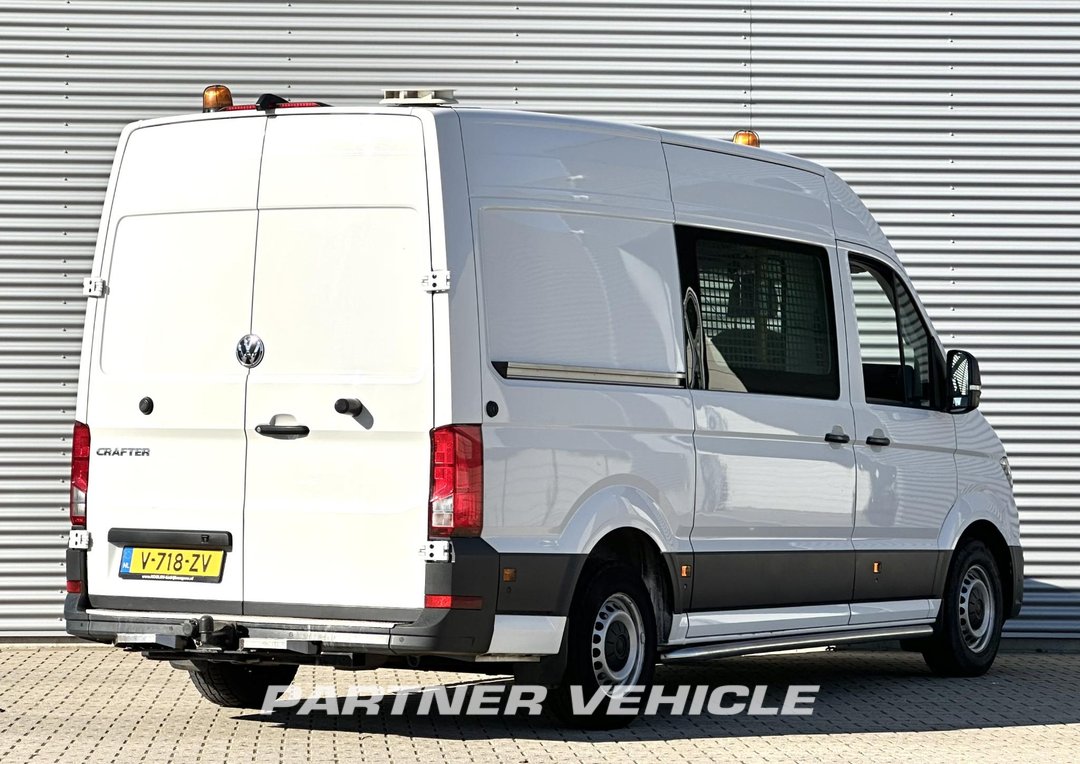 frontLeft : Volkswagen Crafter 140pk Kastenwagen