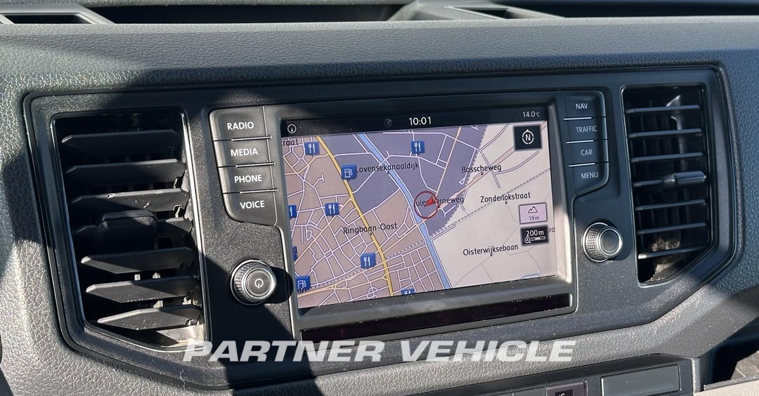 frontLeft : Volkswagen Crafter 140pk Kastenwagen