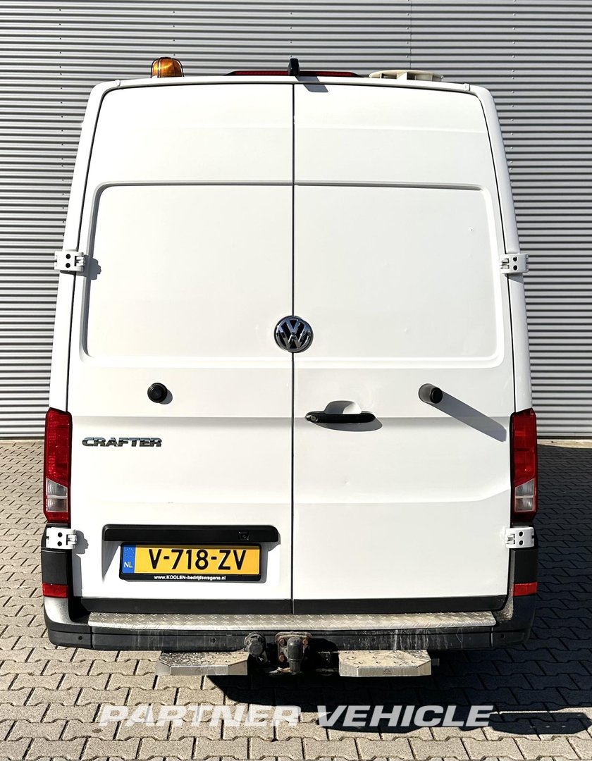 frontLeft : Volkswagen Crafter 140pk Kastenwagen