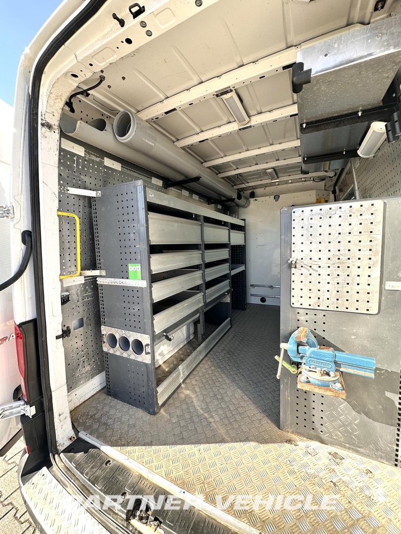 frontLeft : Volkswagen Crafter 140pk Kastenwagen
