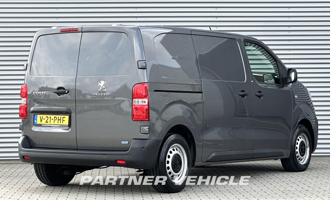 frontLeft : Peugeot  Minibussar skåpbilar