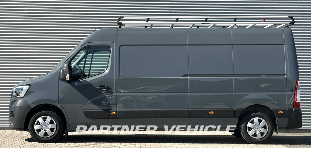 frontLeft : Renault Master 180PK Gesloten bestelwagen