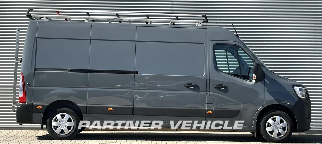 frontLeft : Renault Master 180PK Gesloten bestelwagen