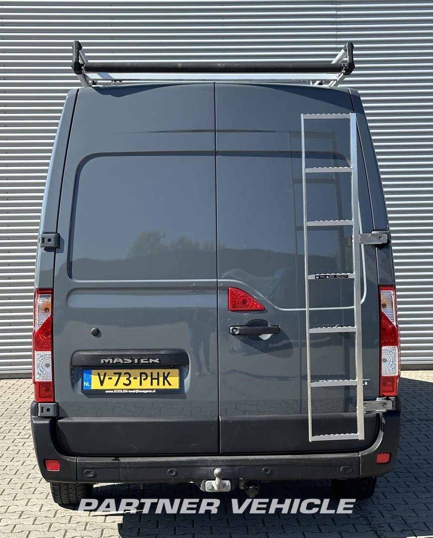 frontLeft : Renault Master 180PK Gesloten bestelwagen