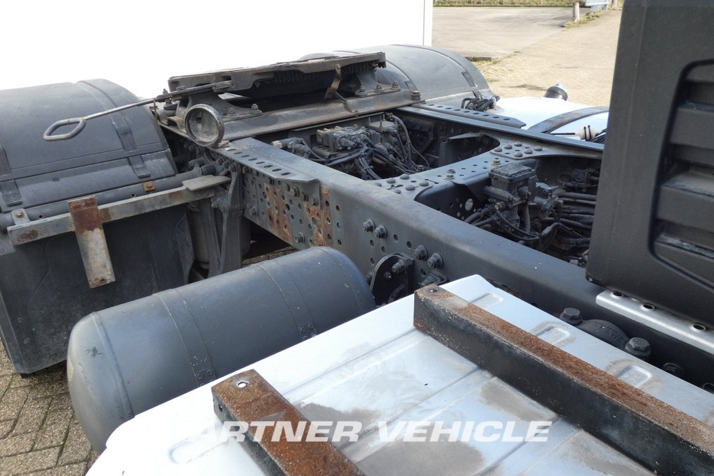 frontLeft : Mercedes Actros 1845 Cap tractor