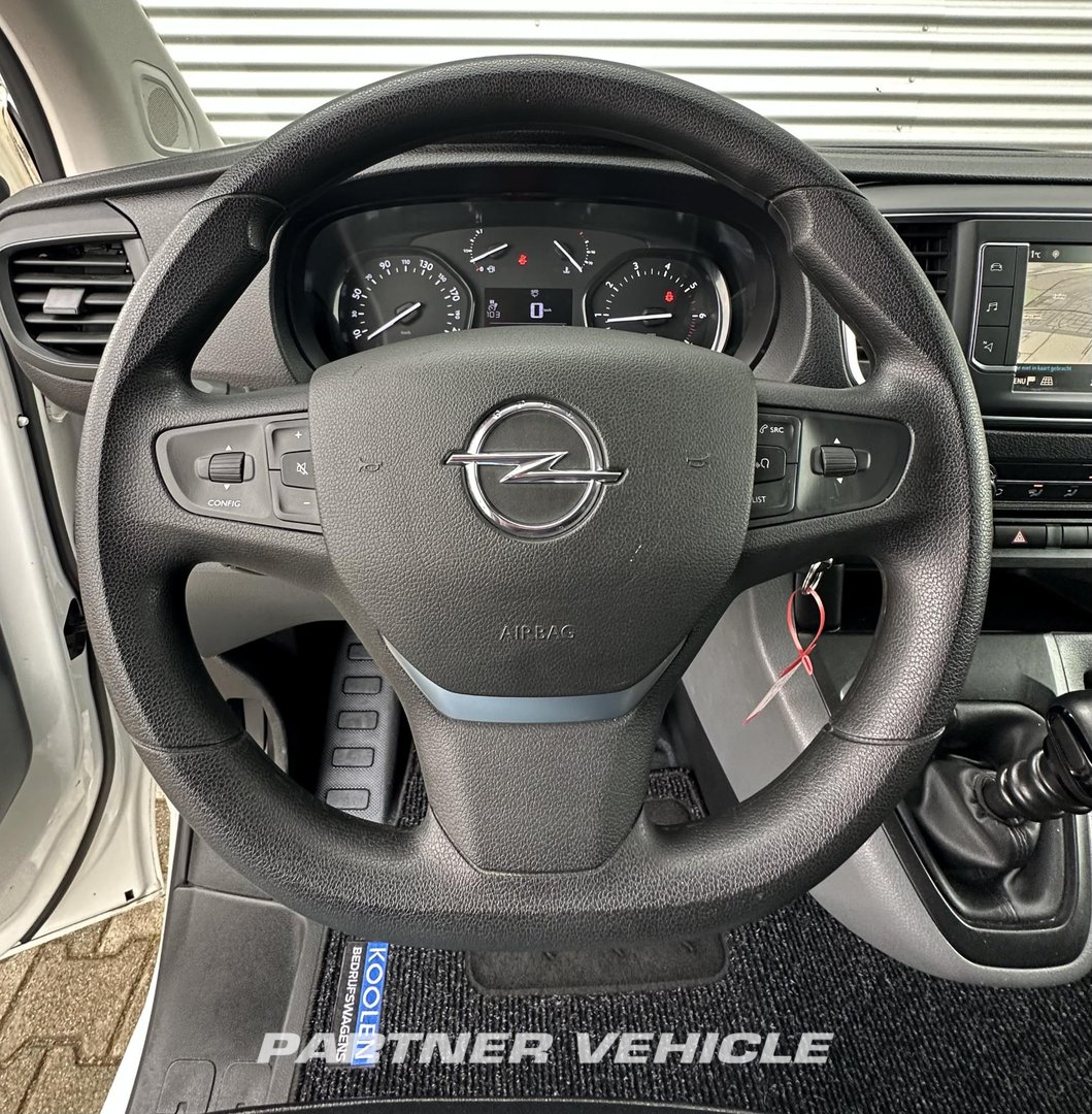 frontLeft : Opel Vivaro 120PK Suljettu pakettiauto