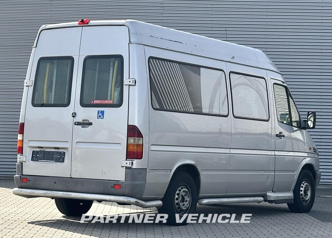 frontLeft : Mercedes Sprinter 308  CDI Transport wózków inwalidzkich