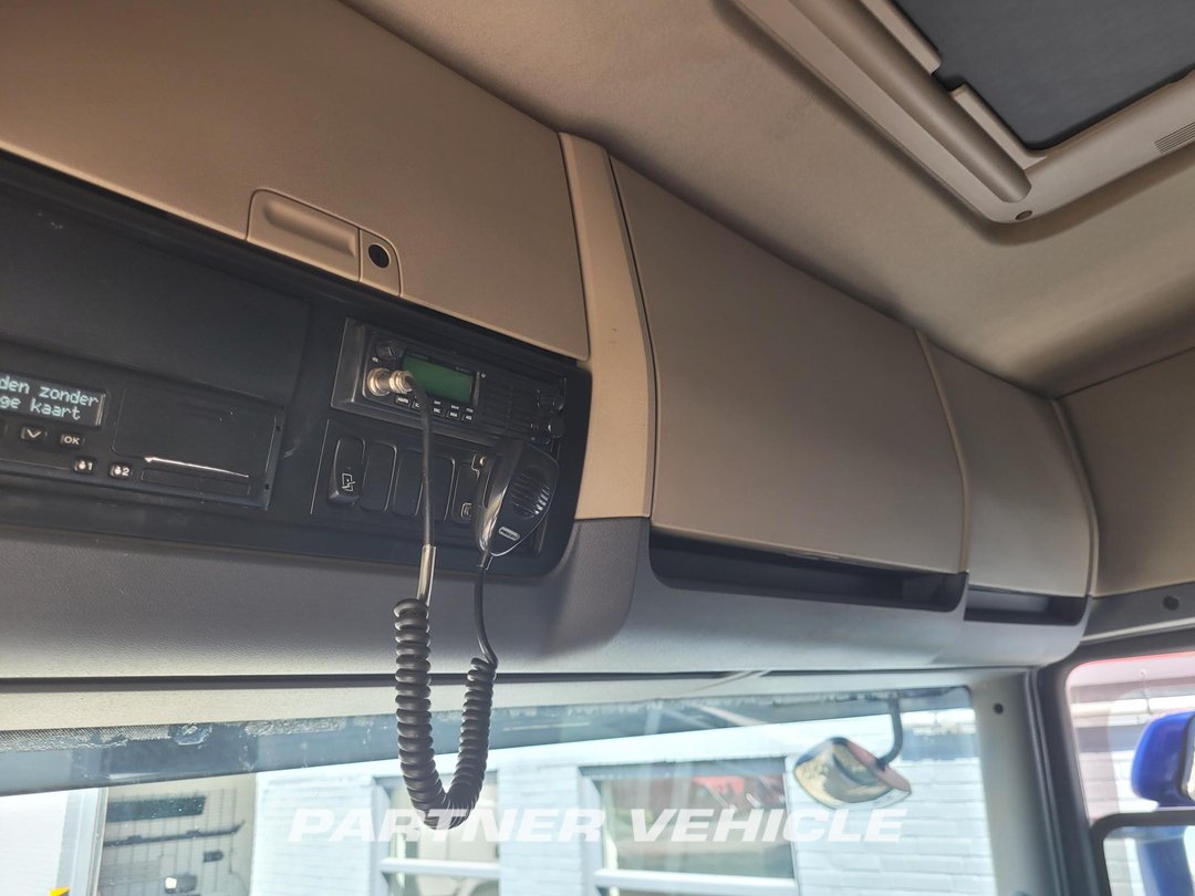 frontLeft : Scania R580 Tractor Unit