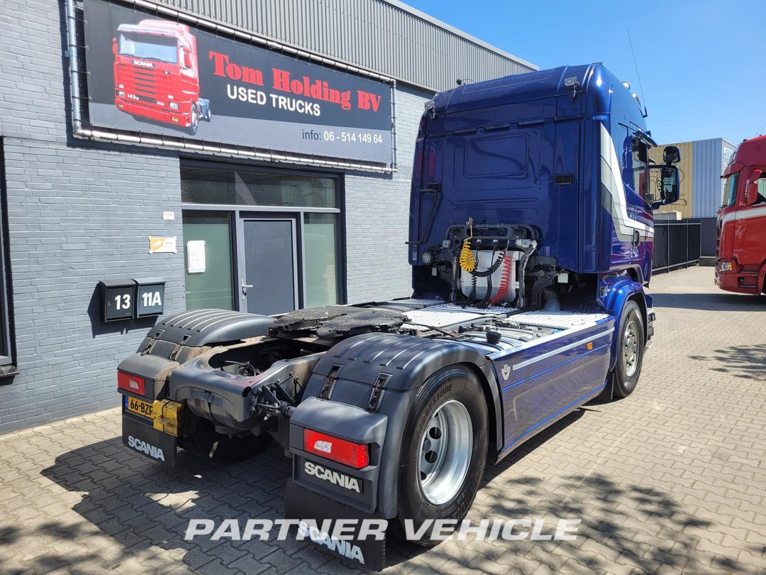 frontLeft : Scania R580 Tractor Unit