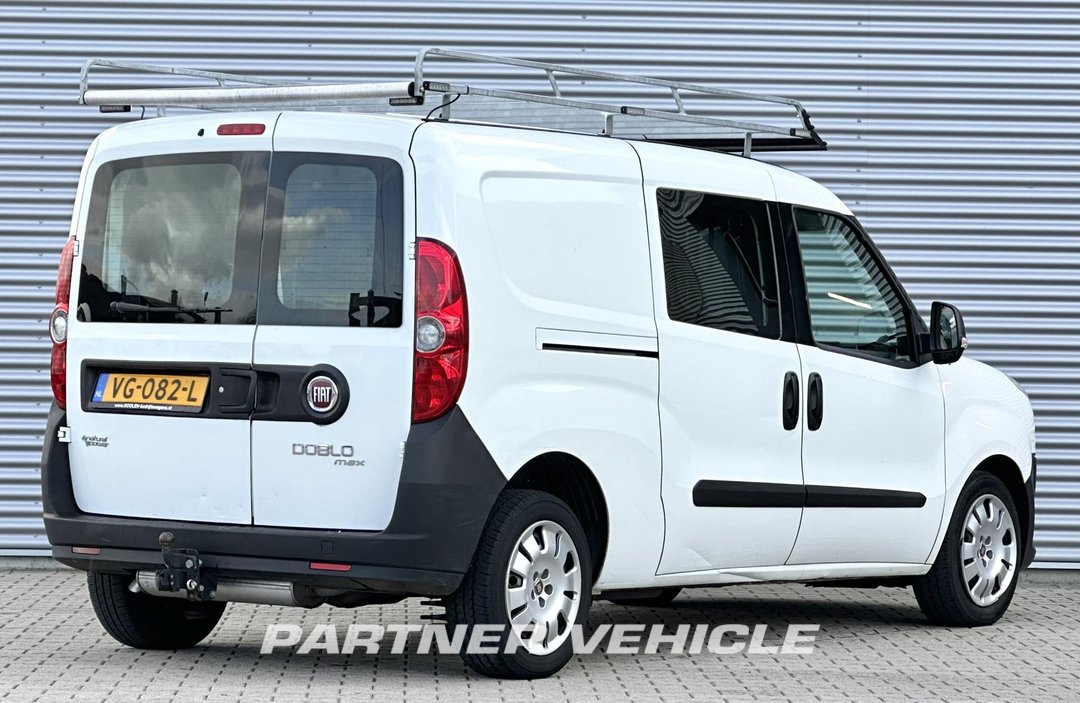 frontLeft : Fiat 1.4 T-jet CNG/Benzine Kastenwagen