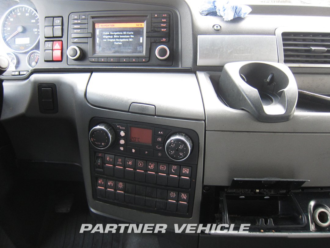 frontLeft : MAN TGX 18.440 XXL Влекач