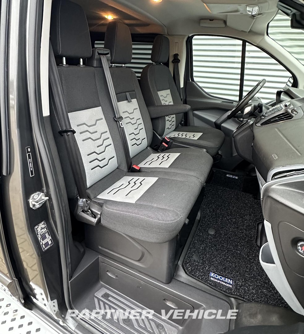 frontLeft : Ford Transit Custom  130PK Fourgon utilitaire