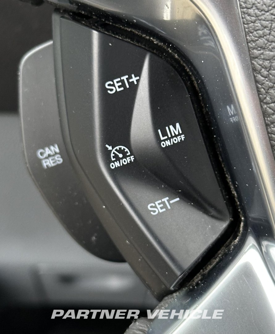 frontLeft : Ford Transit Custom  130PK Fourgon utilitaire