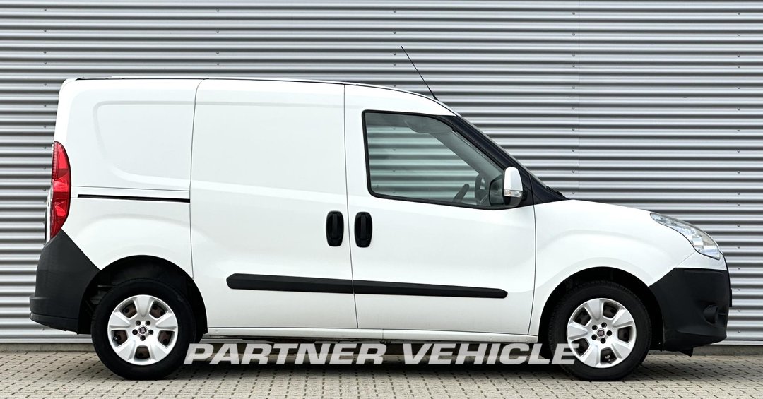 frontLeft : Fiat Doblo 1.3 MJ MARGE Furgão