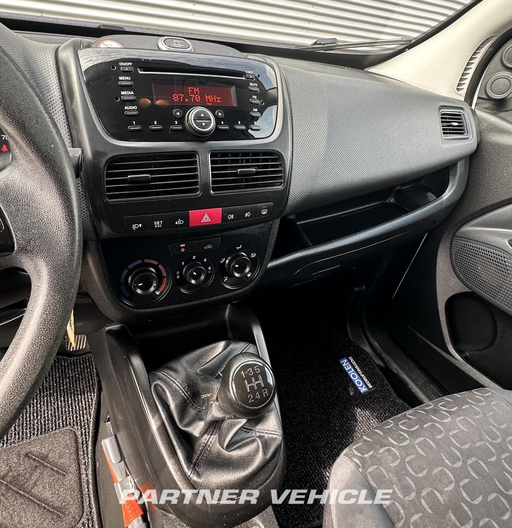 frontLeft : Fiat Doblo 1.3 MJ MARGE Furgão