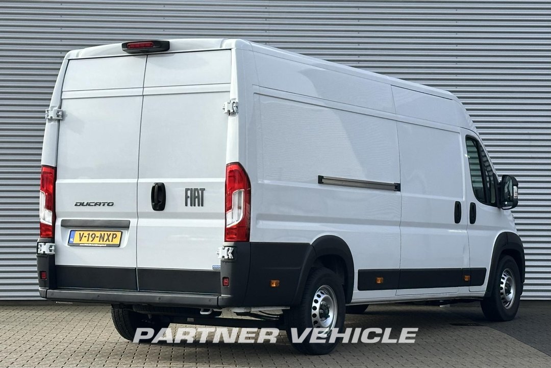 frontLeft : Fiat Ducato 180PK Furgonetka